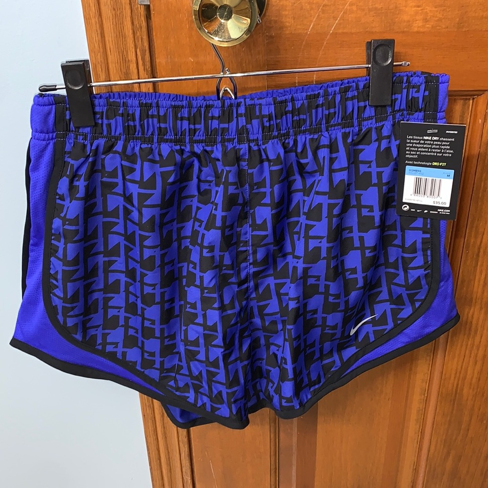 NEW WITH TAGS womens Nike running shorts